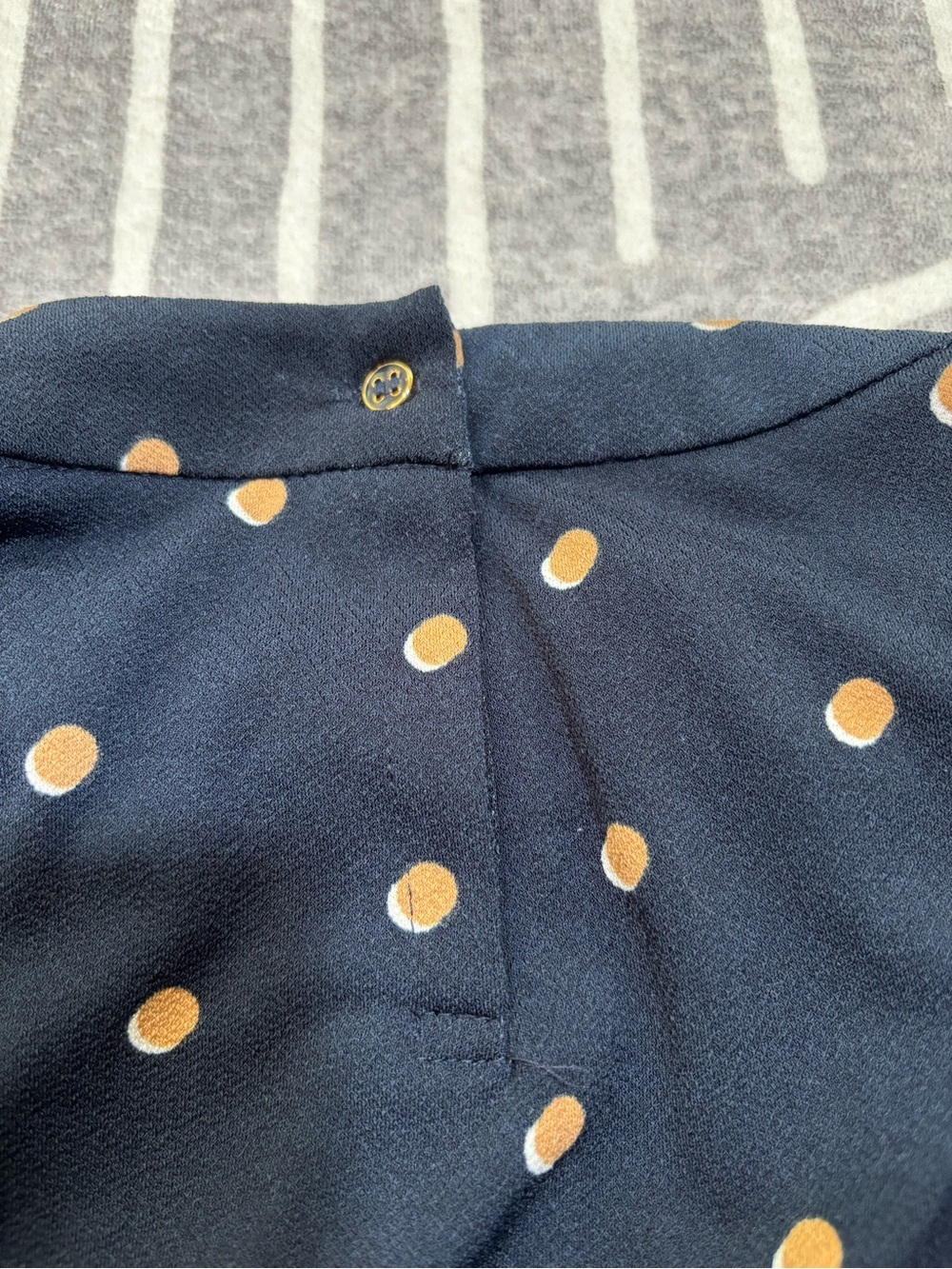 Adrianna Papell Top, Navy Blue Blouse Polka Dots, Small, Puff Sleeves, Smocked - Picture 7 of 9